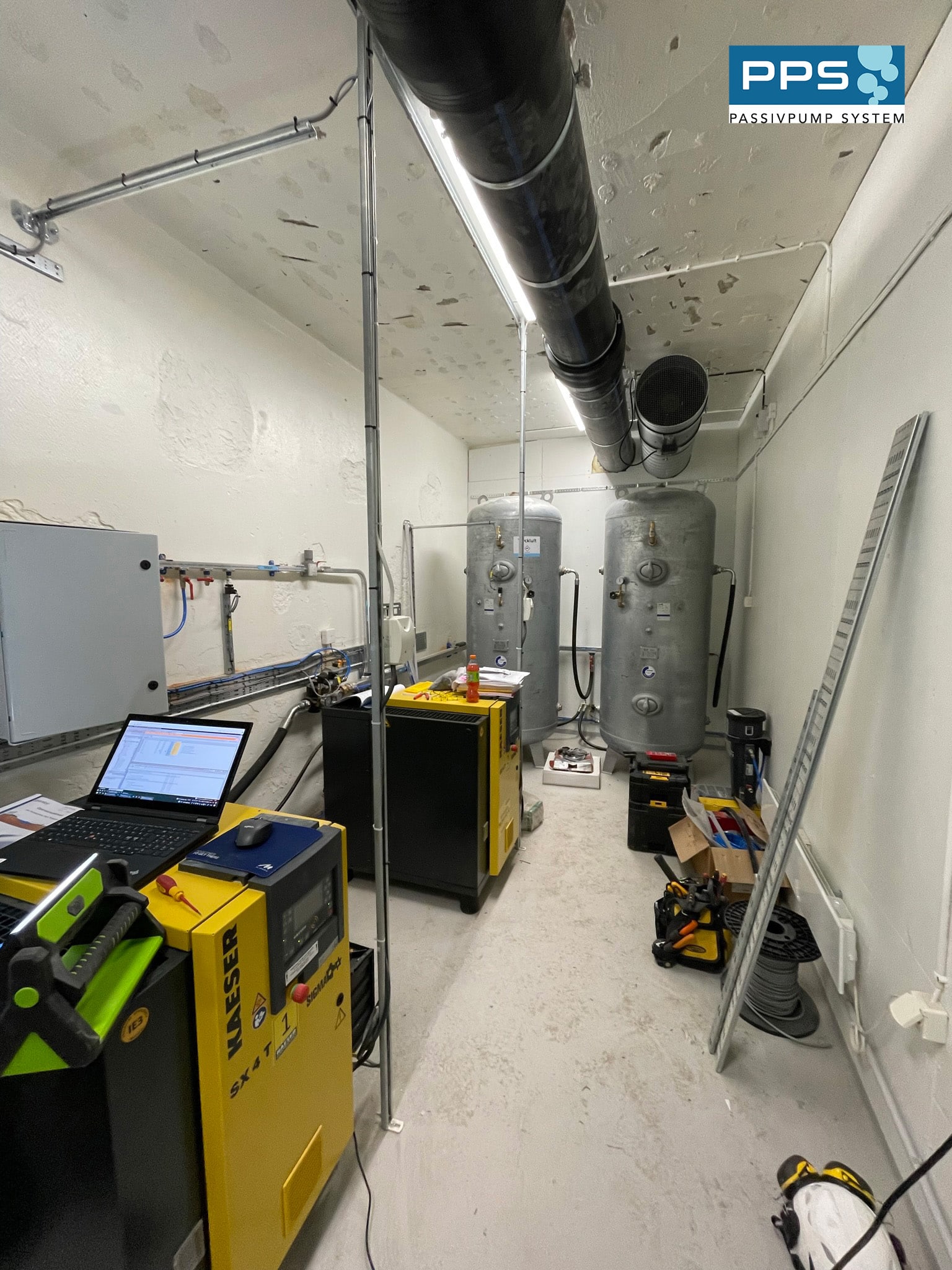 Dykarledning med PPS under gångtunnel i Stockholm vid omläggning av Stockholm Vattens ledningar